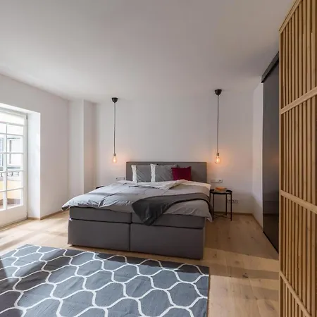 Zentral Apartamento *